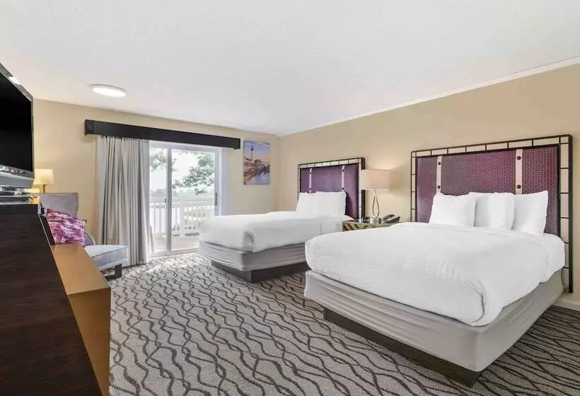 בית מלון כפרי Ogunquit River Inn & Suites