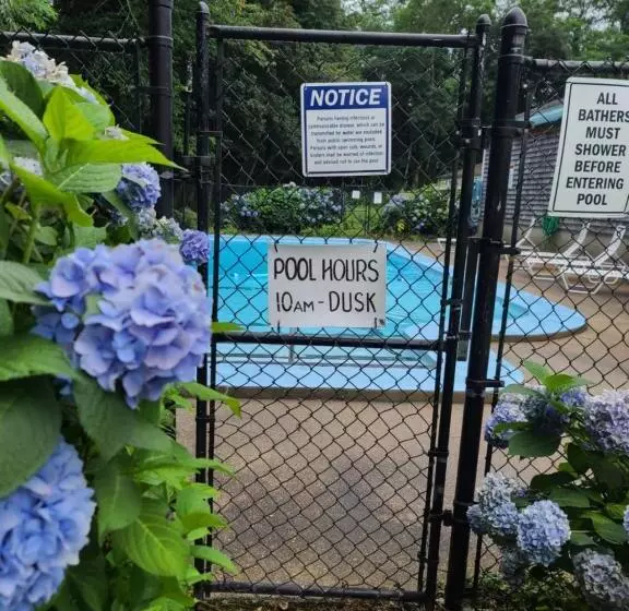 Olde Tavern Motel And Inn Cape Cod