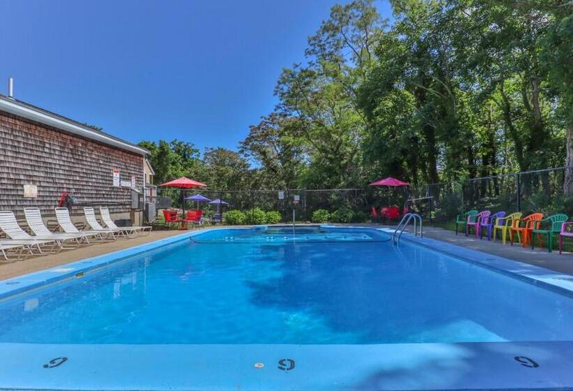 Olde Tavern Motel And Inn Cape Cod