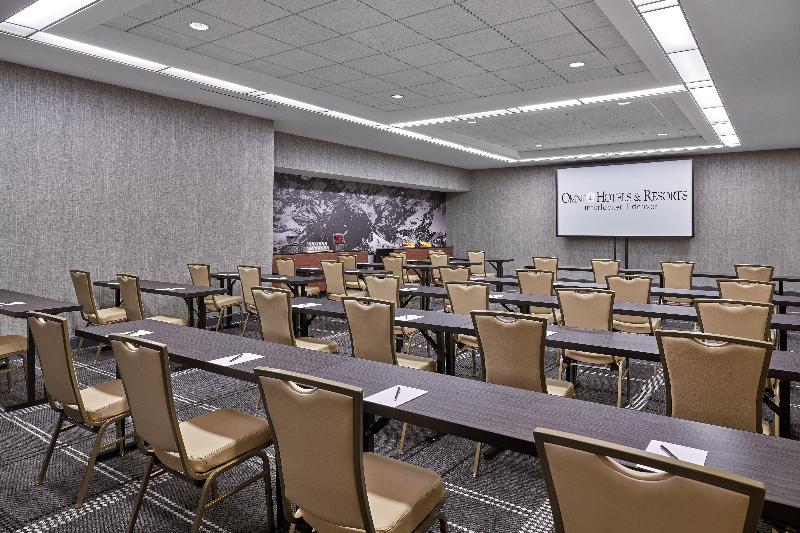 منتجع Omni Interlocken