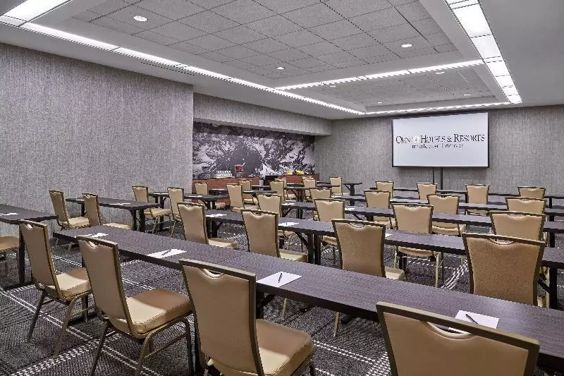 리조트 Omni Interlocken