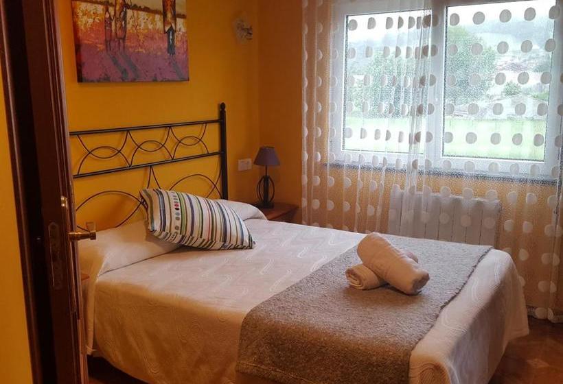 פונדק Alojamientos Fermín