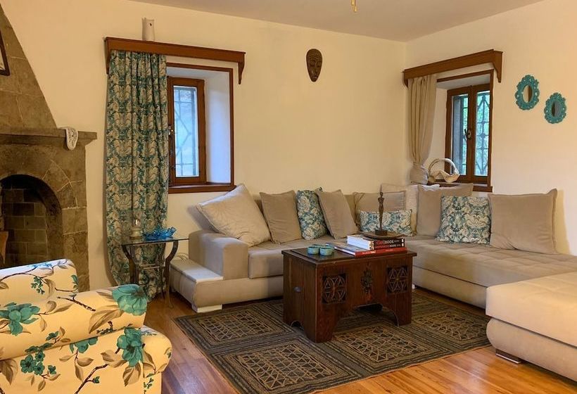 Baskin's Stone Houses