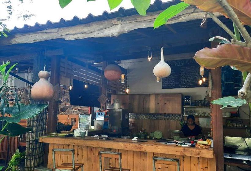 פנסיון Kubu Kenak Guesthouse