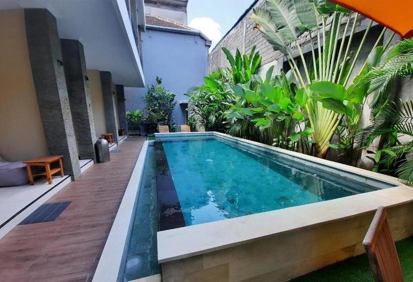 פנסיון Kubu Kenak Guesthouse