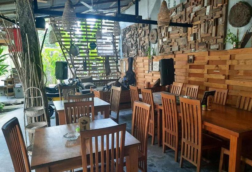 פנסיון Kubu Kenak Guesthouse