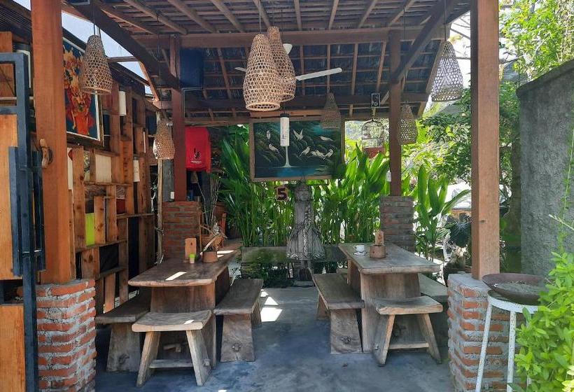 פנסיון Kubu Kenak Guesthouse