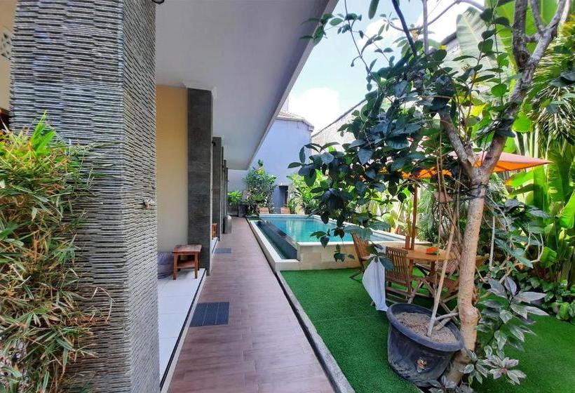 פנסיון Kubu Kenak Guesthouse