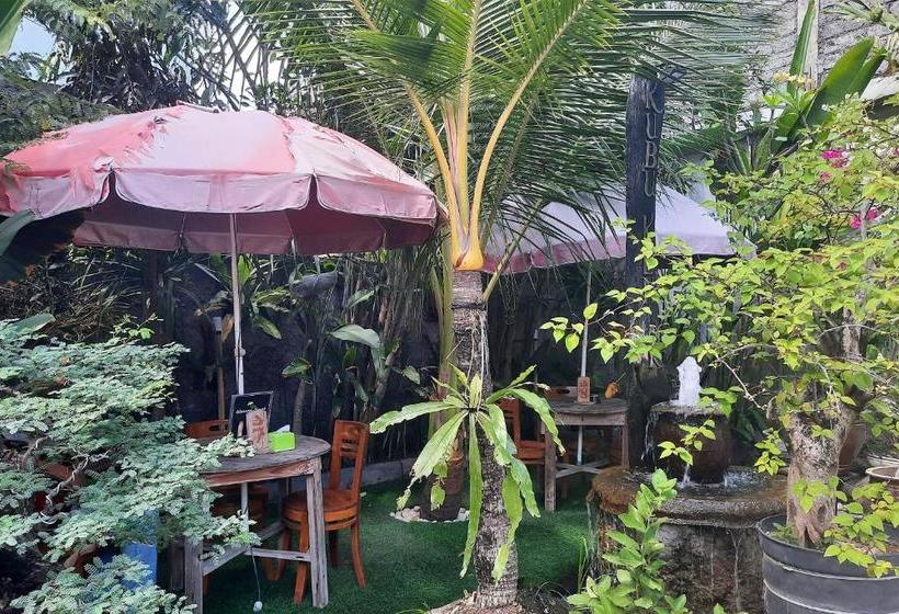 פנסיון Kubu Kenak Guesthouse