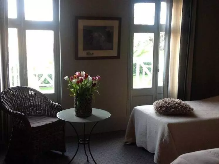 ペンション La Villa Des Rosiers