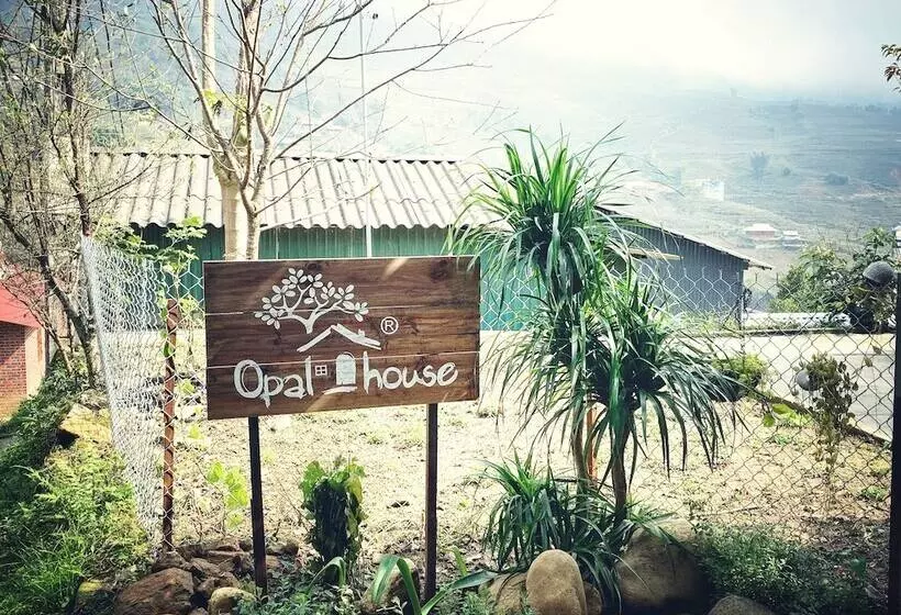 پانسیون Opal House