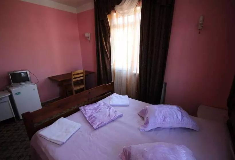 ペンション Rozali Guest House