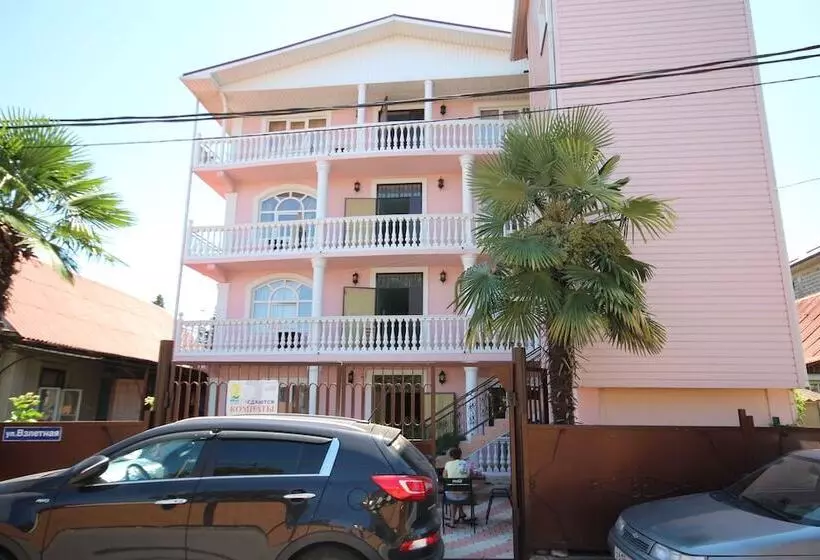 ペンション Rozali Guest House