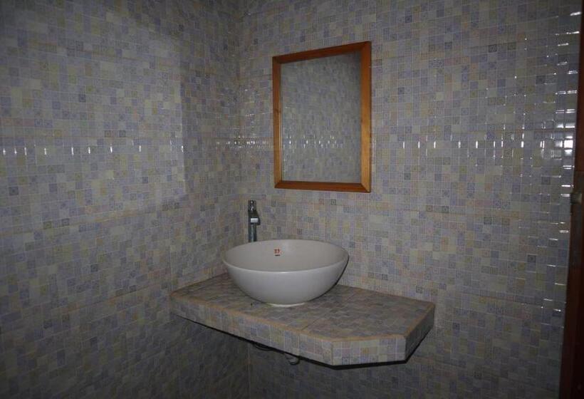 פנסיון Svaha Nusa Guest House