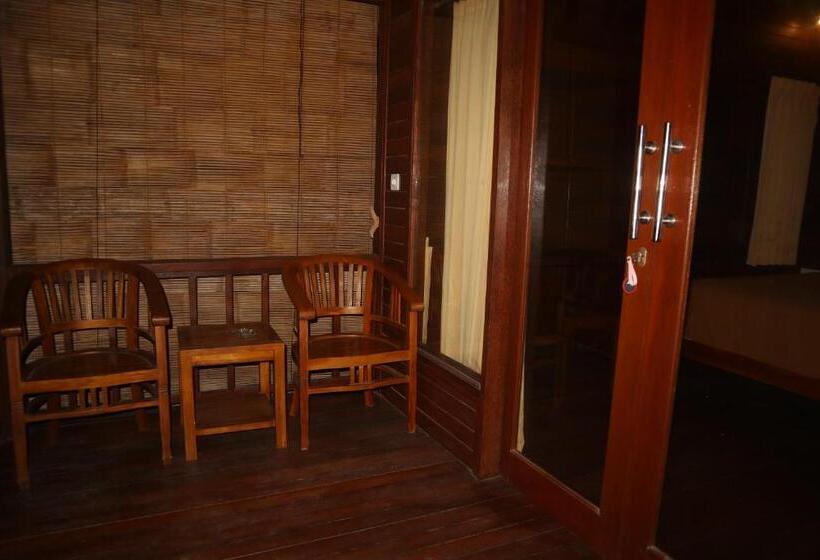 פנסיון Svaha Nusa Guest House