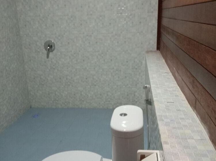 פנסיון Svaha Nusa Guest House