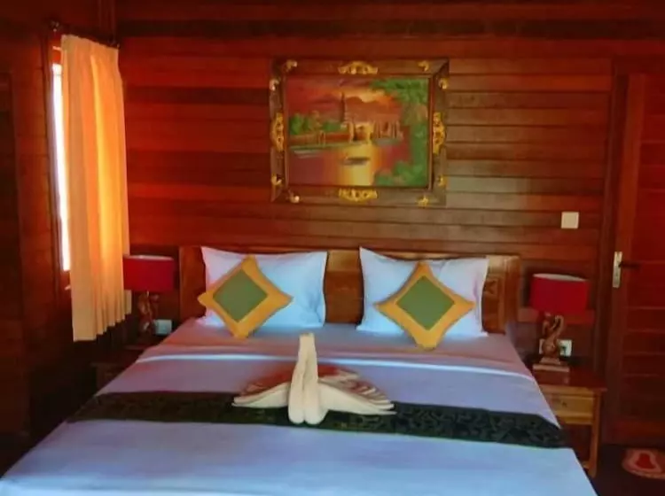 ペンション Svaha Nusa Guest House