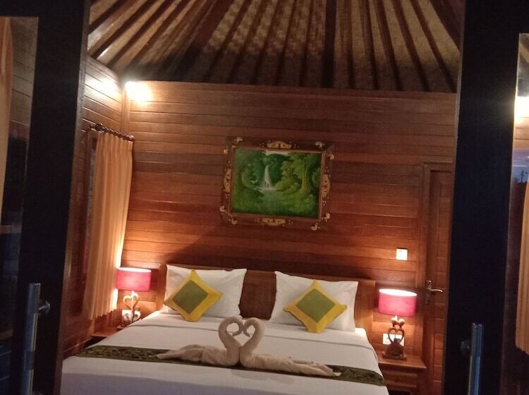 פנסיון Svaha Nusa Guest House