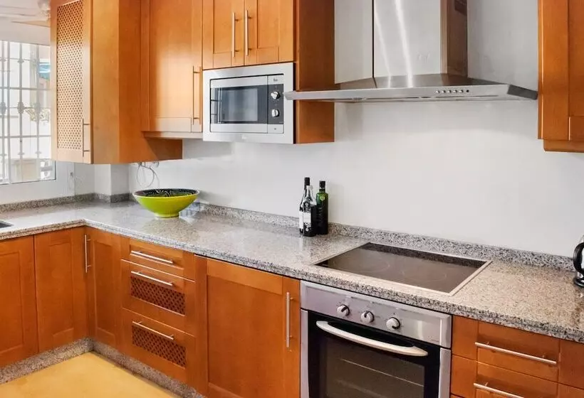 107305   Apartment In Mijas