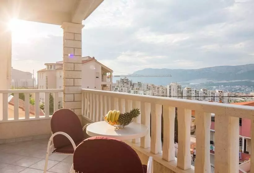 Apartments Ena