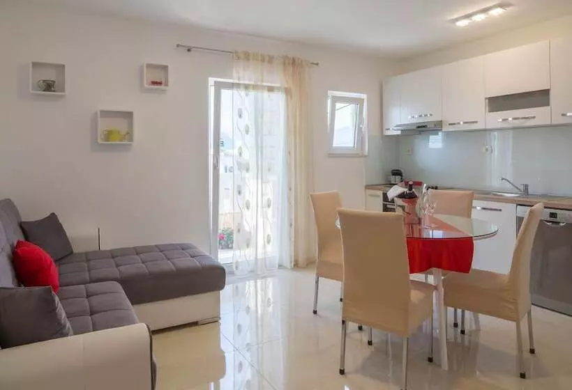 Apartments Ena