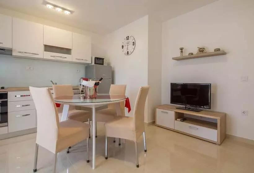Apartments Ena