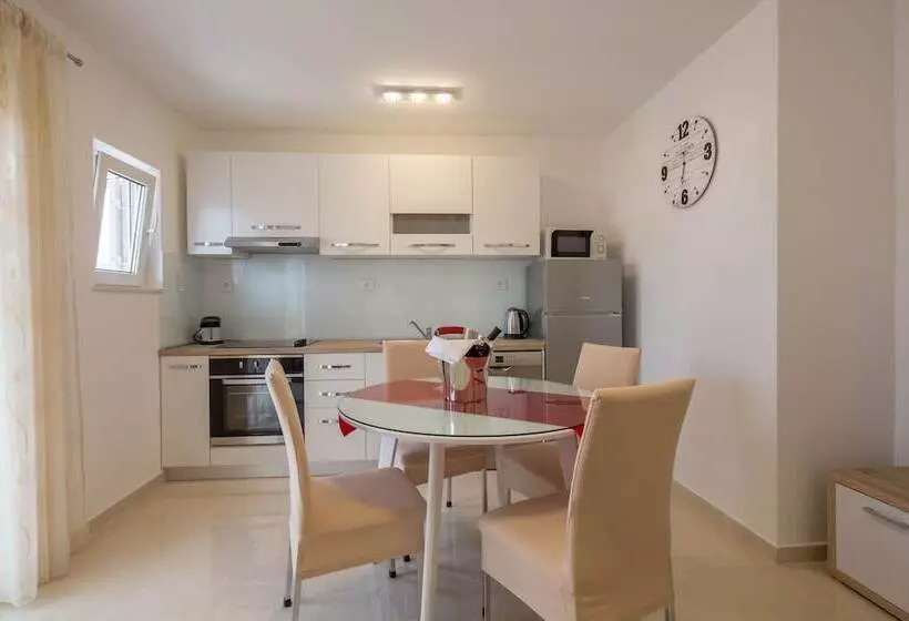 Apartments Ena