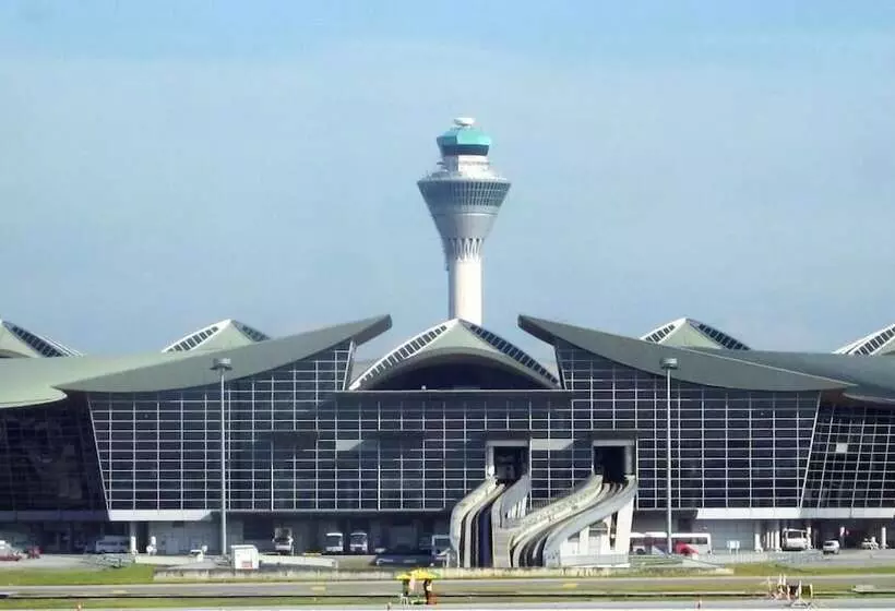 De Glory Hotel Usj 21