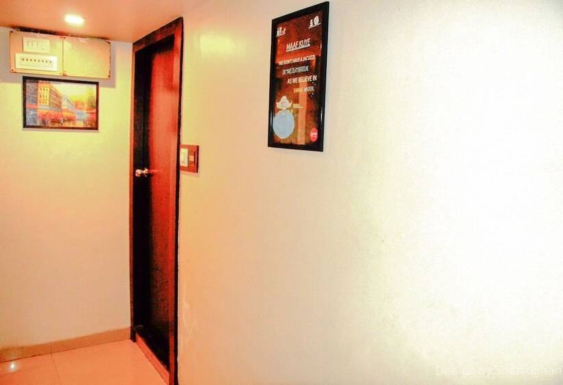 هتل Sarovar Grand