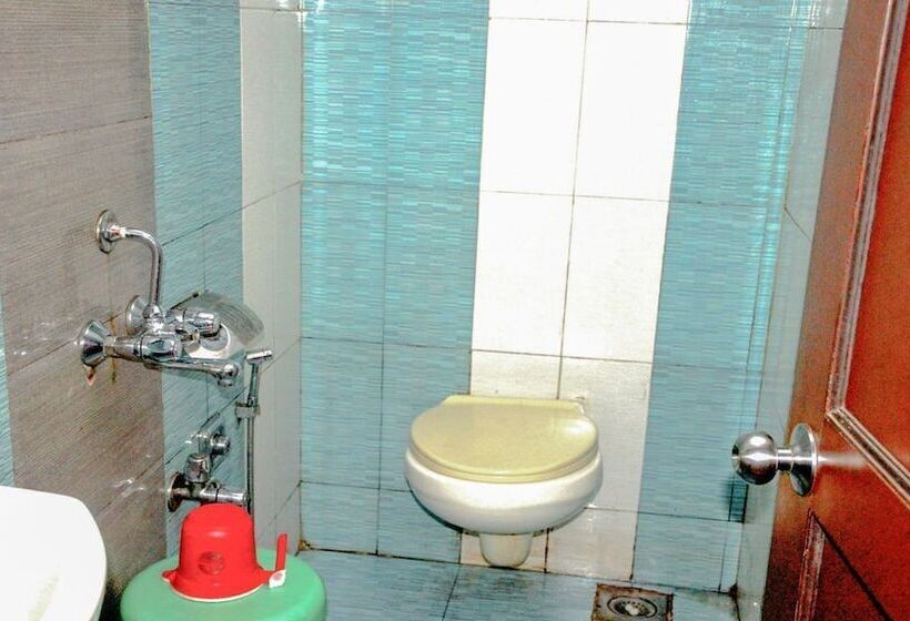 هتل Sarovar Grand