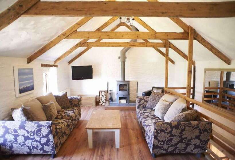 Merlin Farm Daymer And Treyarnon