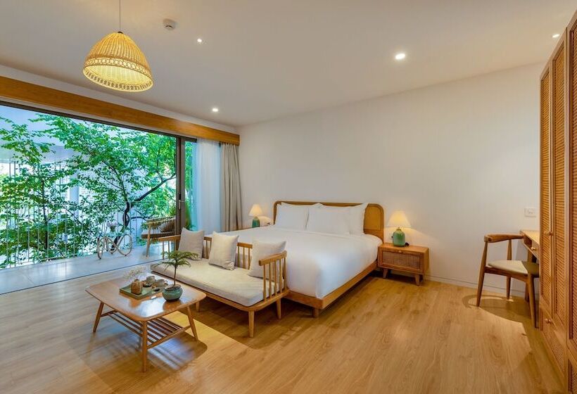 Prana Boutique Hotel And Apartments