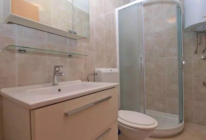 Apartment 1432
