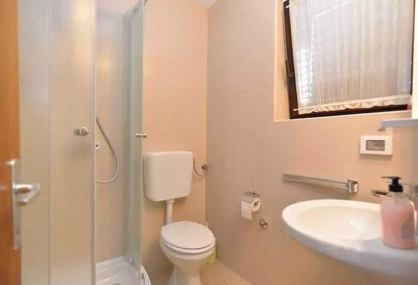 Apartment 1674