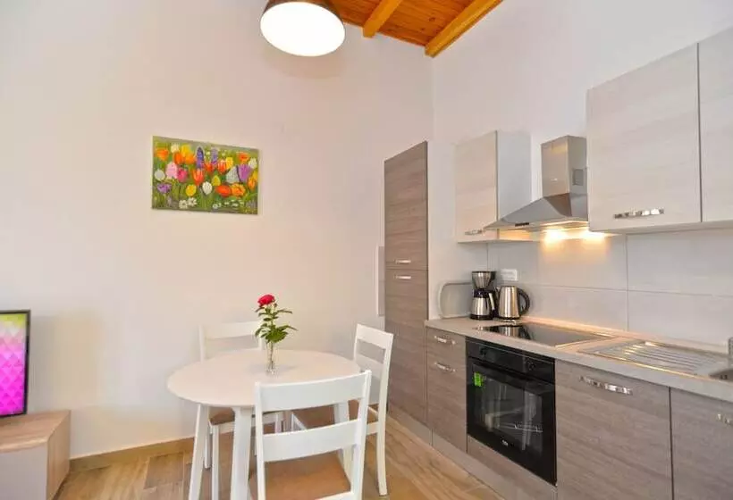 Apartment 1674