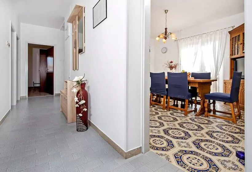 Apartment Ivo