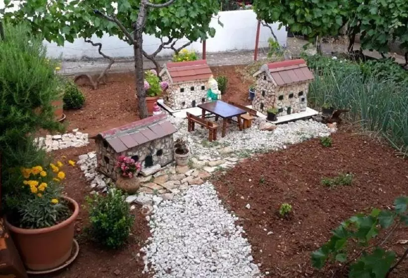 Apartments Fran   Only 150m From Beach