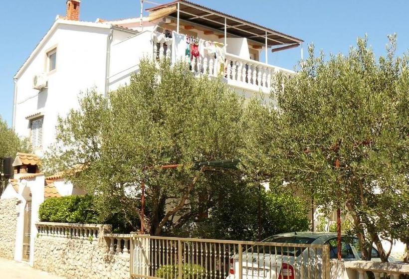 Apartments Fran   Only 150m From Beach