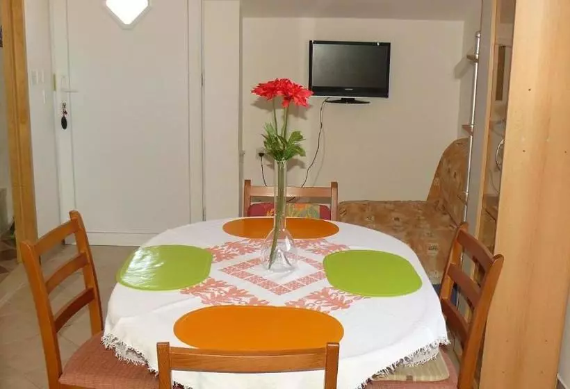 Apartments Fran   Only 150m From Beach