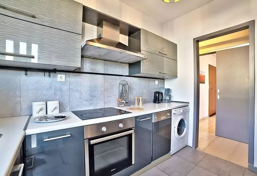 Beautiful Apartment In Glyfada Center