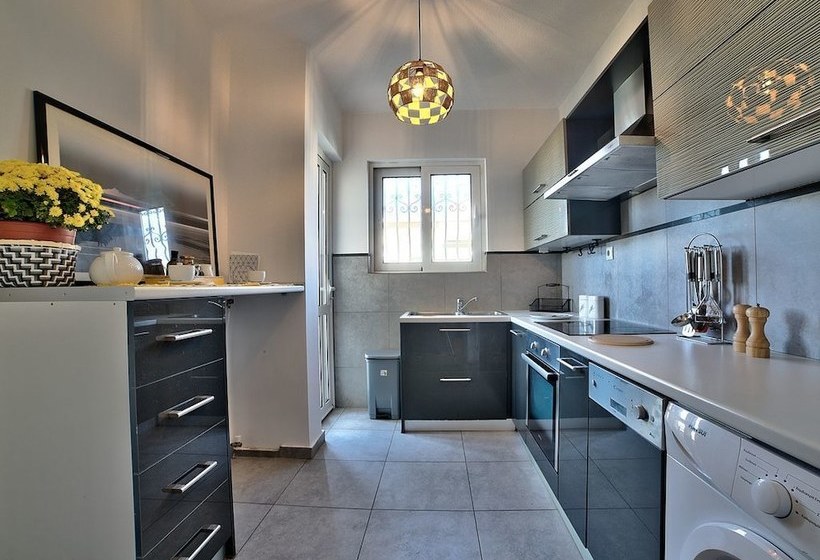 Beautiful Apartment In Glyfada Center