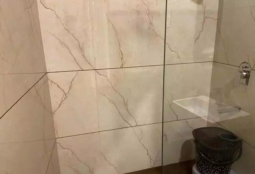 Hotelli Exotic   5 Min Walk From Golden Temple