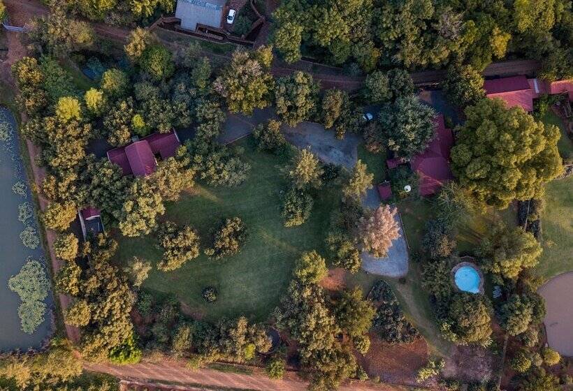 ペンション La Bastide Guesthouse