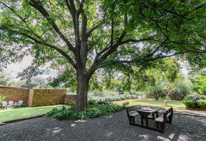 ペンション La Bastide Guesthouse