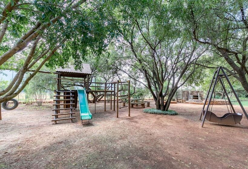 ペンション La Bastide Guesthouse