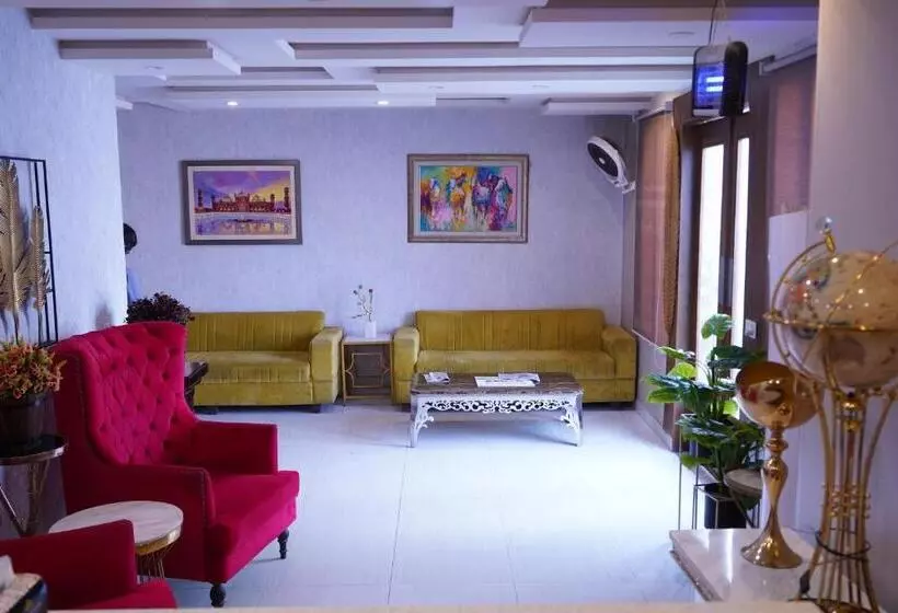 هتل Avalon Suites