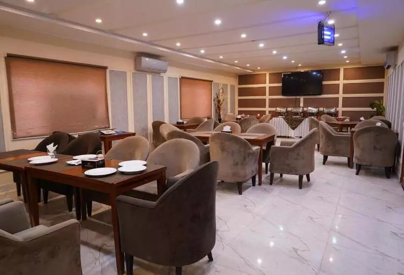 هتل Avalon Suites