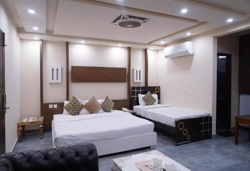 هتل Avalon Suites