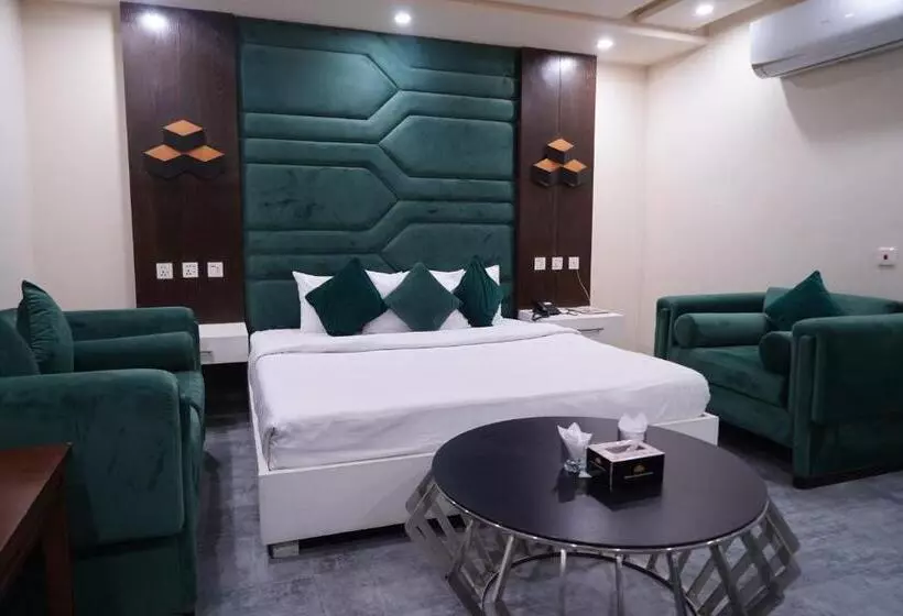 هتل Avalon Suites