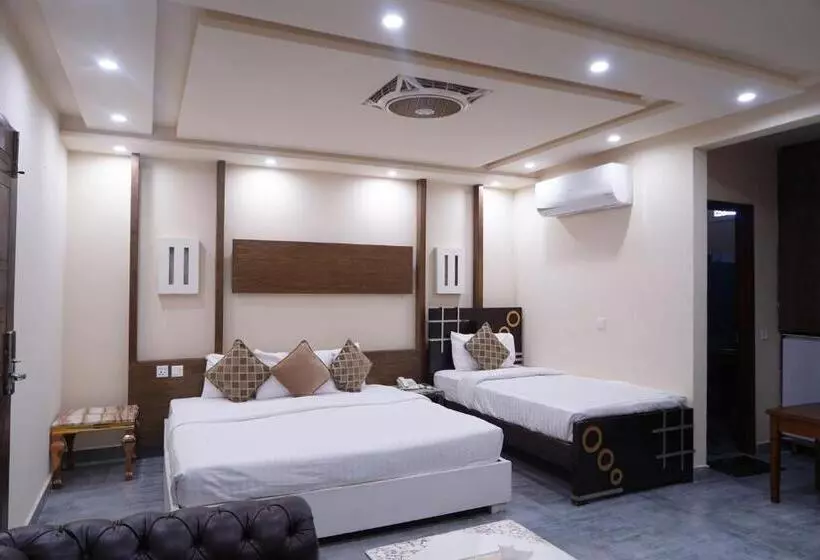 هتل Avalon Suites